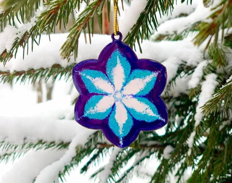 Мастер-класс по росписи елочной игрушки в технике "горячая эмаль"