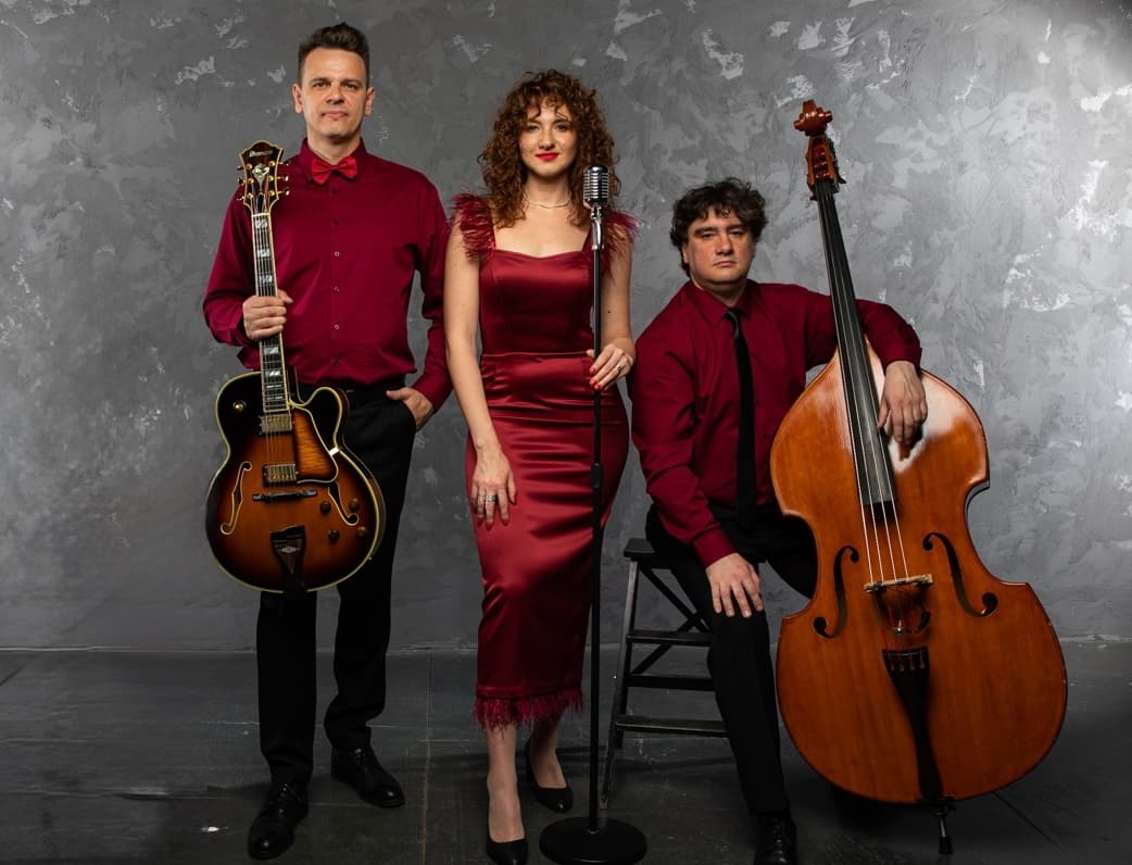 Jazz Street играет ROCK